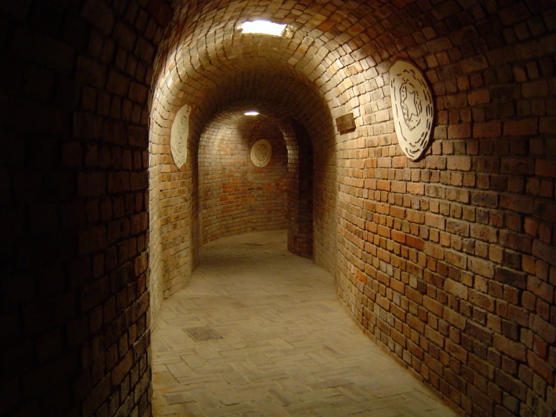 Przewodnik Sandomierz. Oprowadzanie po Sandomierzu. Podziemna Trasa Turystyczna w Sandomierzu