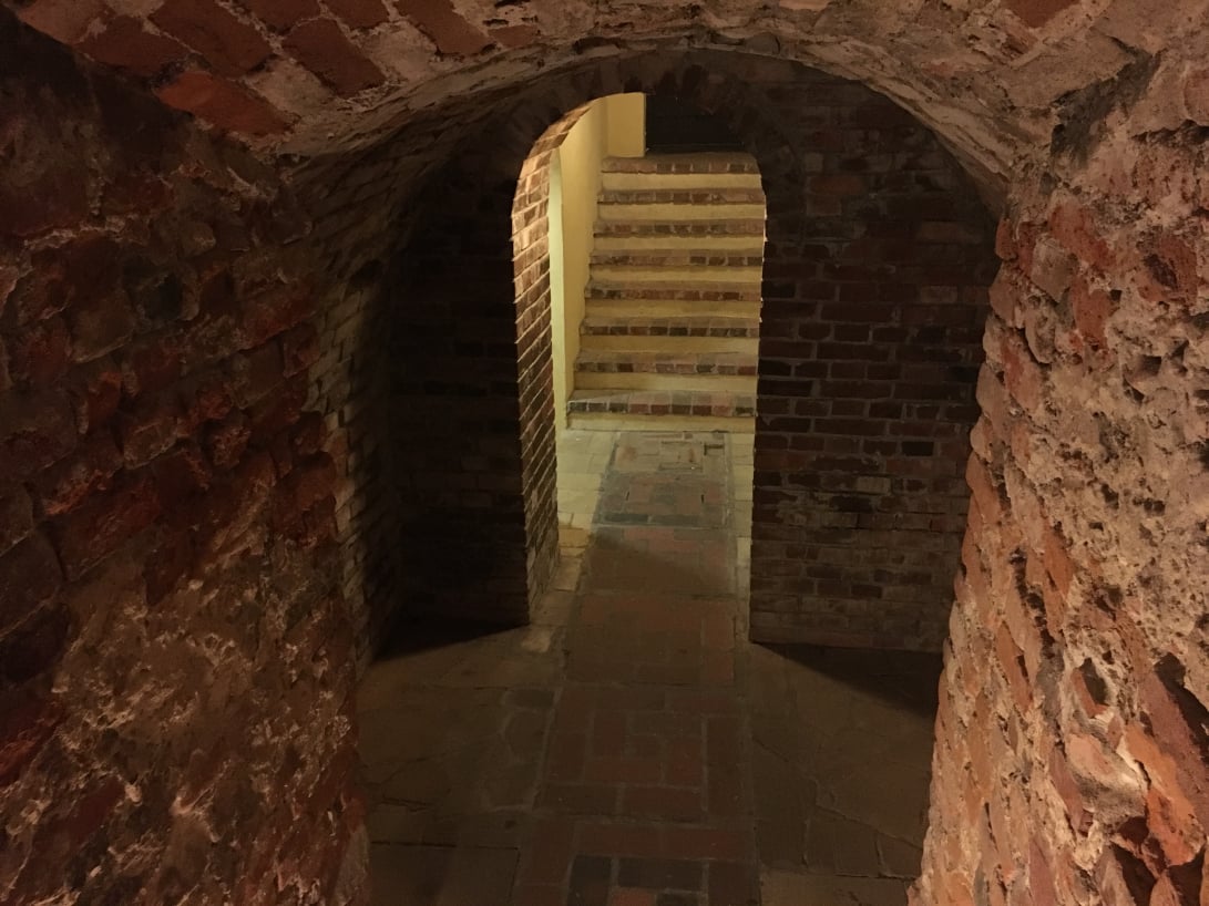 Przewodnik Sandomierz. Oprowadzanie po Sandomierzu. Podziemna Trasa Turystyczna w Sandomierzu