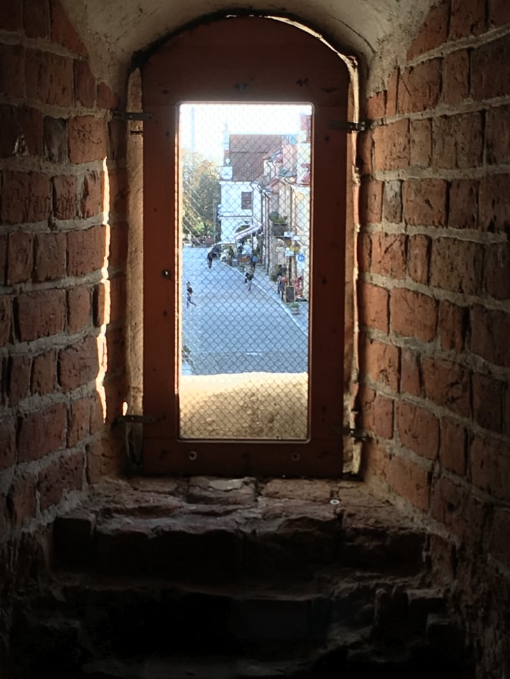 Przewodnik Sandomierz. Zwiedzanie miasta. Brama Opatowska w Sandomierzu
